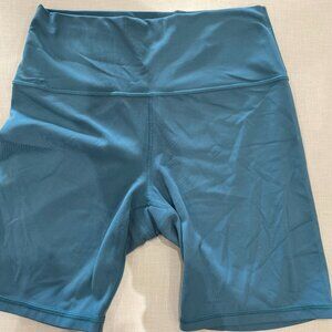 ATHLETA Transcend 7" bike shorts